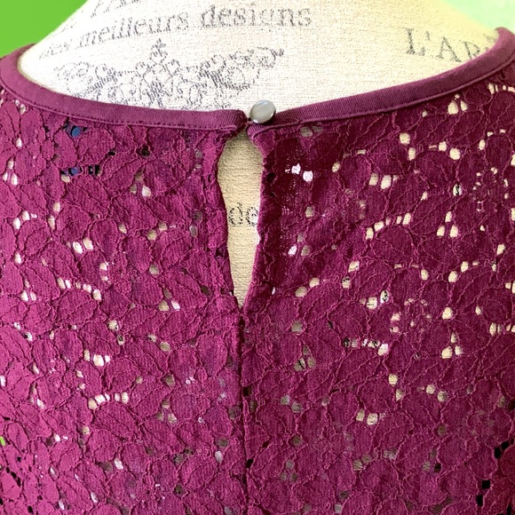 Lands’ End short sleeve top - Picture 6 of 10